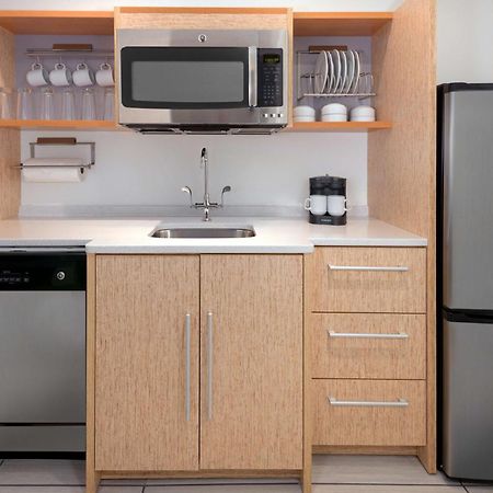 Home2 Suites By Hilton Buffalo Airport/ Galleria Mall Чиктовага Экстерьер фото