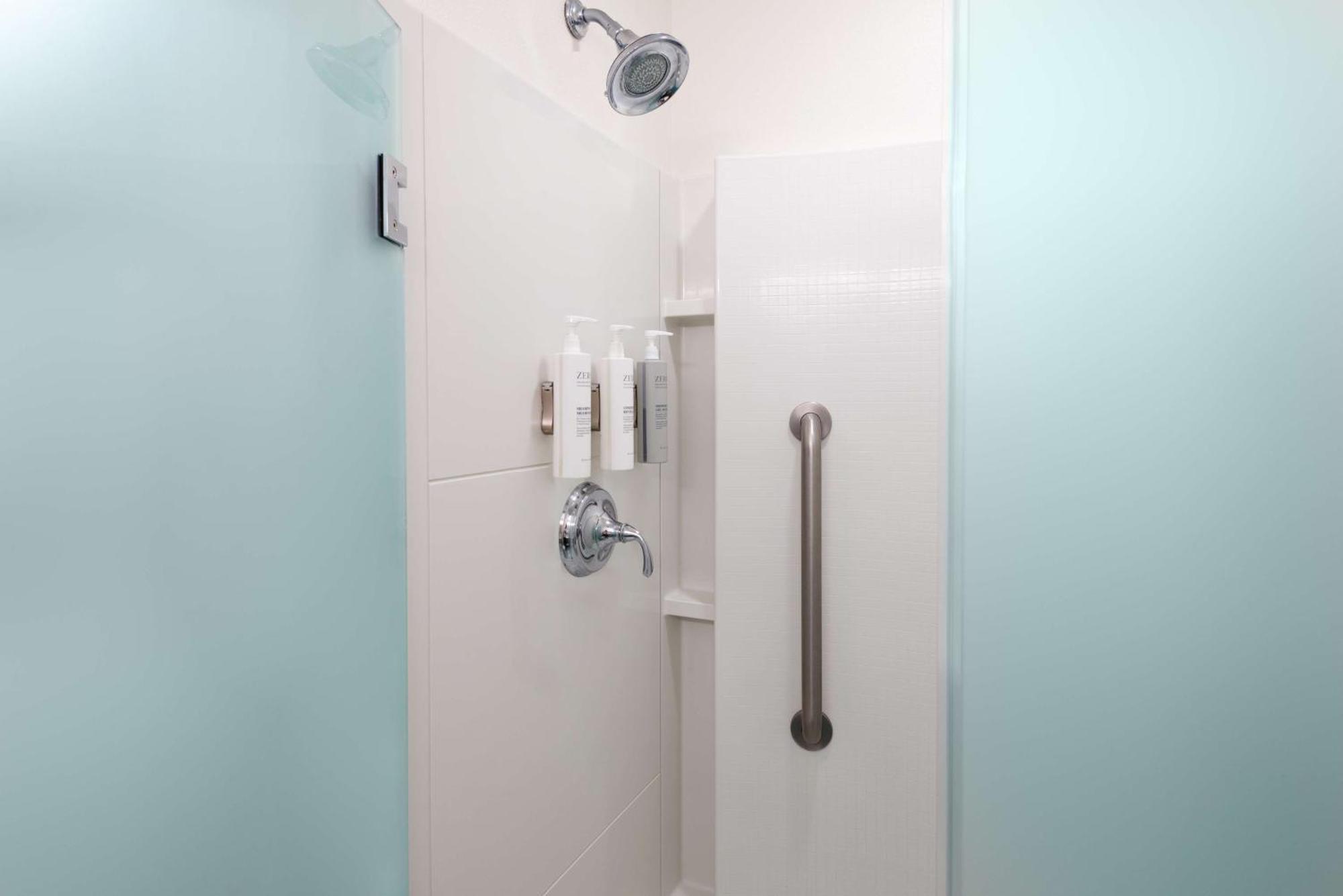 Home2 Suites By Hilton Buffalo Airport/ Galleria Mall Чиктовага Экстерьер фото