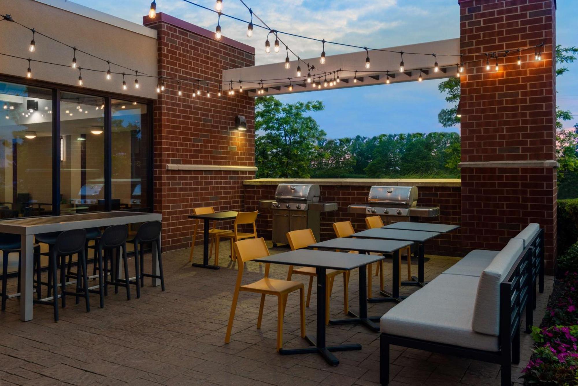 Home2 Suites By Hilton Buffalo Airport/ Galleria Mall Чиктовага Экстерьер фото
